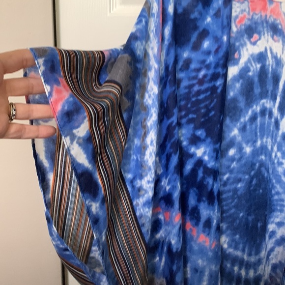 NWOT Blue, Pink, Gray tie dye, striped sleeve/hem coverup 36” long w tassels - Picture 3 of 6